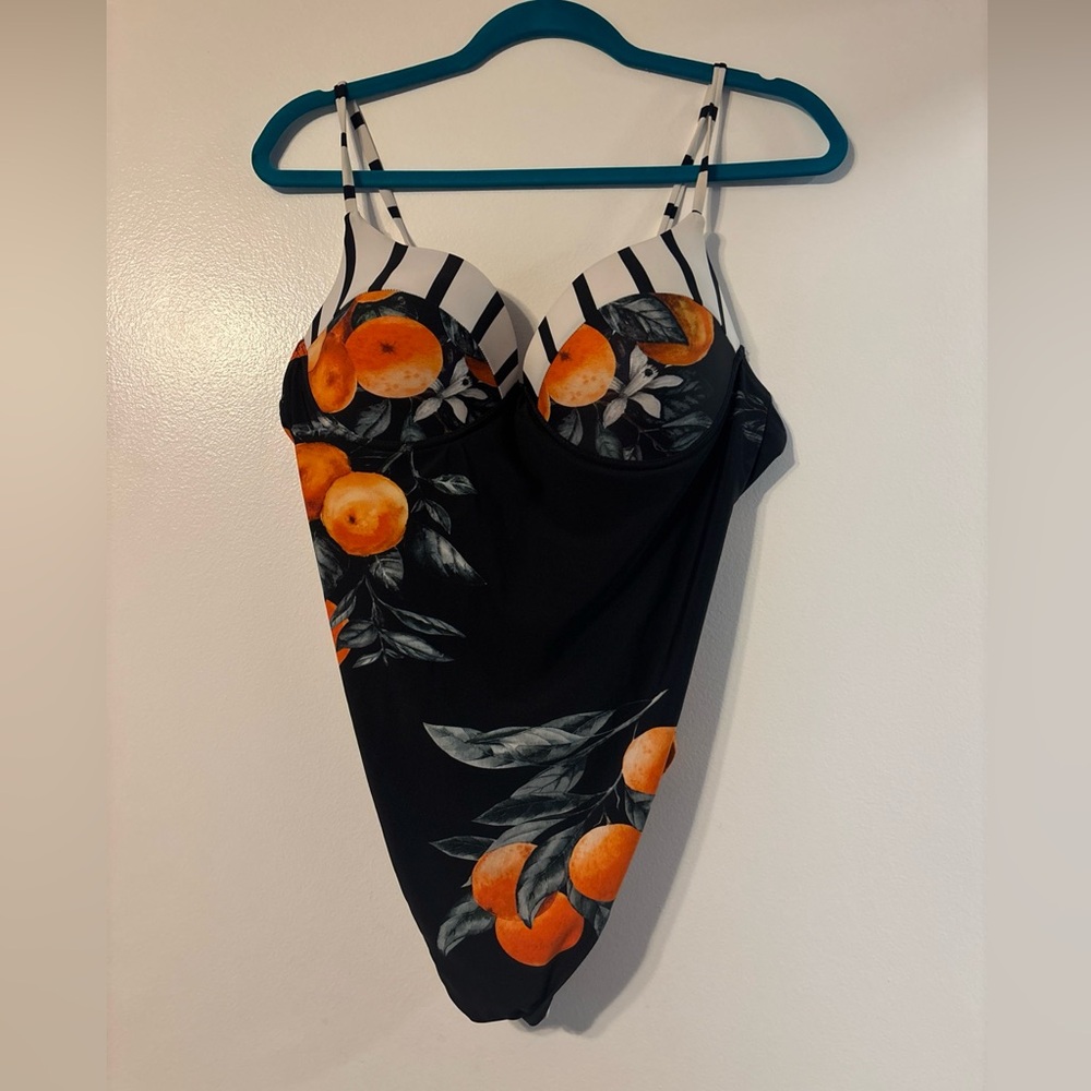 Cupshe One Piece XL Underwire Swimsuit Oranges Leafs
